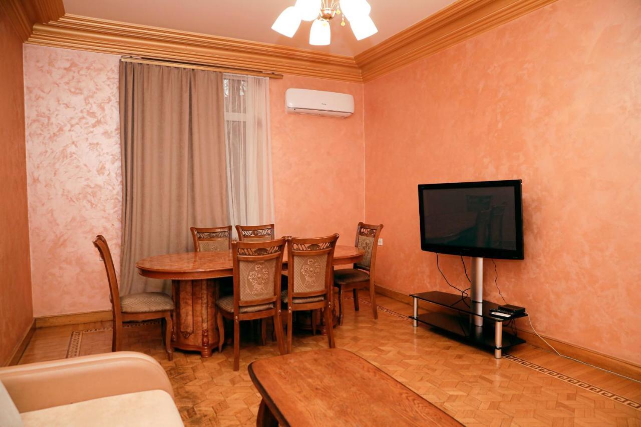 Big 3 Room Apartment On Republic Square Jerevan Exteriér fotografie
